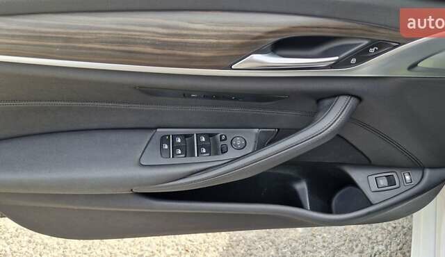 Белый БМВ 5 Серия, объемом двигателя 2 л и пробегом 168 тыс. км за 25100 $, фото 42 на Automoto.ua