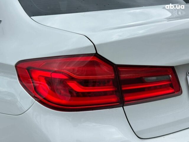 Белый БМВ 5 Серия, объемом двигателя 2 л и пробегом 117 тыс. км за 26690 $, фото 7 на Automoto.ua