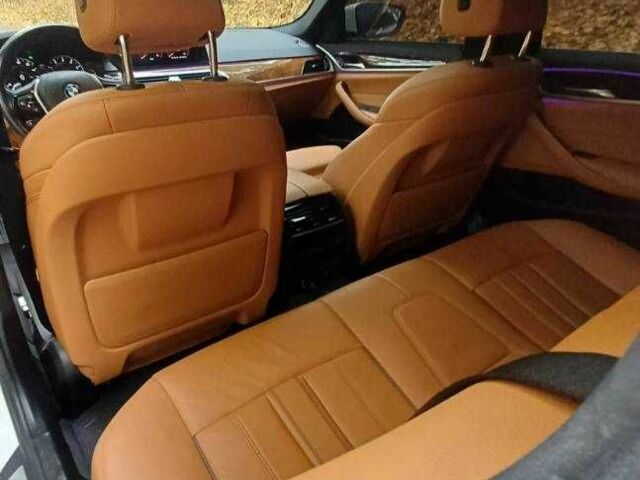 Белый БМВ 5 Серия, объемом двигателя 3 л и пробегом 115 тыс. км за 19800 $, фото 10 на Automoto.ua