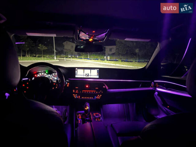 Белый БМВ 5 Серия, объемом двигателя 3 л и пробегом 128 тыс. км за 38000 $, фото 11 на Automoto.ua