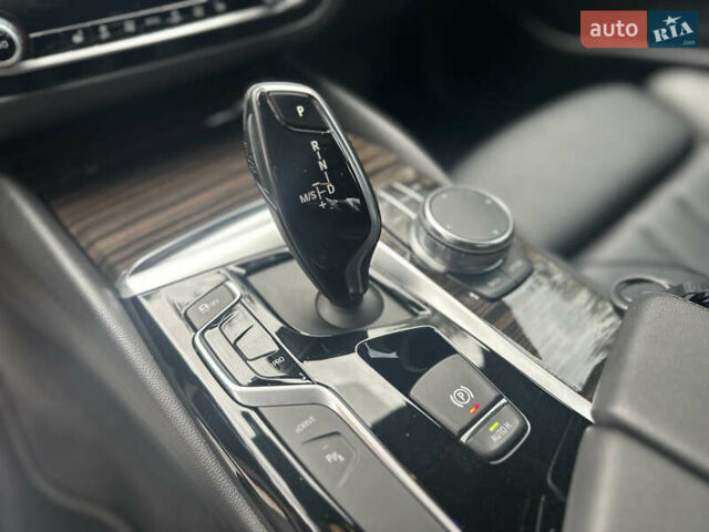 Белый БМВ 5 Серия, объемом двигателя 2 л и пробегом 65 тыс. км за 32500 $, фото 23 на Automoto.ua