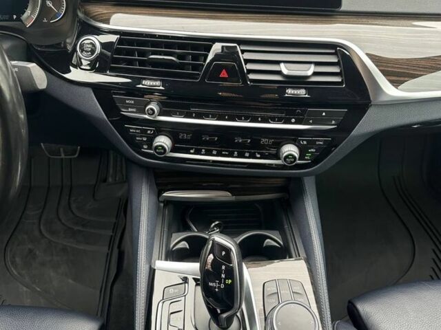 Белый БМВ 5 Серия, объемом двигателя 2 л и пробегом 85 тыс. км за 24500 $, фото 11 на Automoto.ua