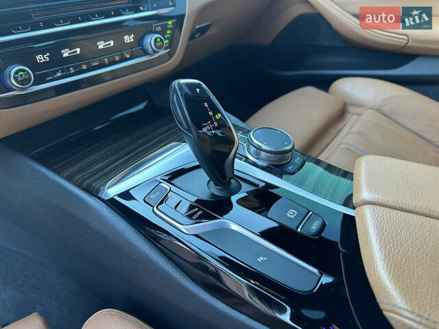 Белый БМВ 5 Серия, объемом двигателя 2 л и пробегом 108 тыс. км за 29500 $, фото 16 на Automoto.ua