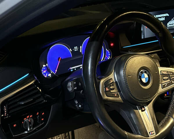 Білий БМВ 5 Серія, об'ємом двигуна 3 л та пробігом 73 тис. км за 37999 $, фото 19 на Automoto.ua