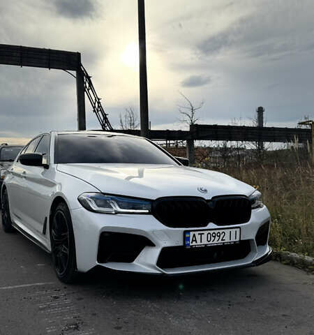 Білий БМВ 5 Серія, об'ємом двигуна 2 л та пробігом 135 тис. км за 30000 $, фото 1 на Automoto.ua