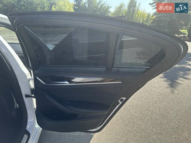 Білий БМВ 5 Серія, об'ємом двигуна 2 л та пробігом 118 тис. км за 28500 $, фото 14 на Automoto.ua