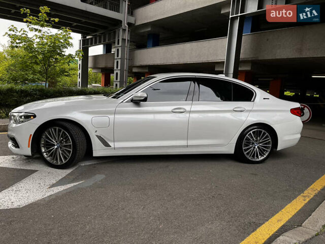 Белый БМВ 5 Серия, объемом двигателя 2 л и пробегом 87 тыс. км за 35900 $, фото 3 на Automoto.ua