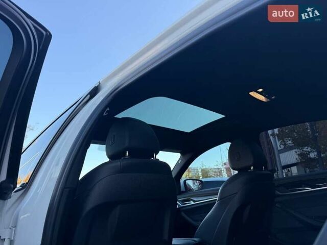 Белый БМВ 5 Серия, объемом двигателя 2 л и пробегом 118 тыс. км за 26990 $, фото 8 на Automoto.ua