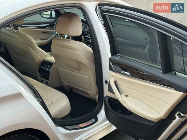 Белый БМВ 5 Серия, объемом двигателя 3 л и пробегом 157 тыс. км за 35499 $, фото 10 на Automoto.ua