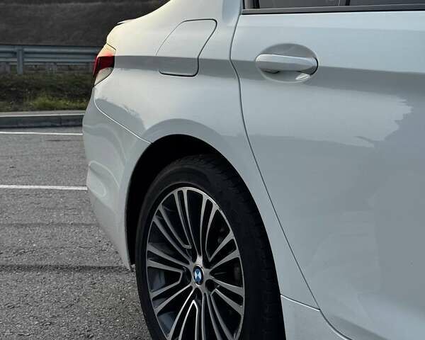 Белый БМВ 5 Серия, объемом двигателя 2 л и пробегом 155 тыс. км за 30499 $, фото 27 на Automoto.ua