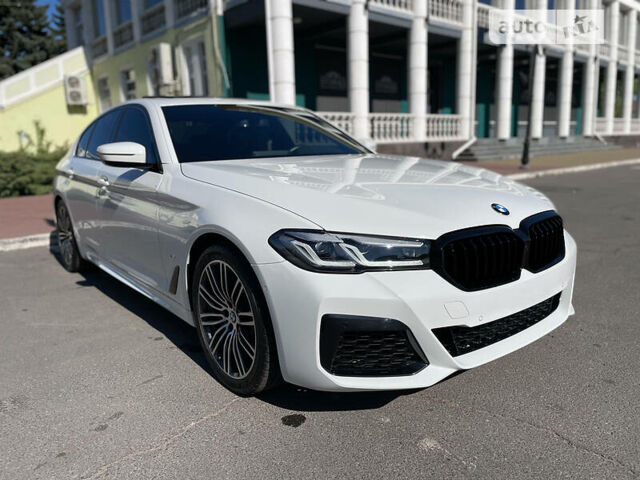 Белый БМВ 5 Серия, объемом двигателя 3 л и пробегом 35 тыс. км за 38000 $, фото 1 на Automoto.ua