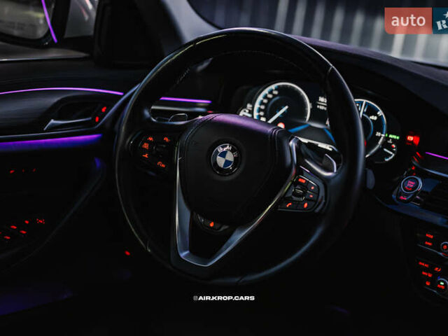 Белый БМВ 5 Серия, объемом двигателя 2 л и пробегом 175 тыс. км за 30000 $, фото 11 на Automoto.ua