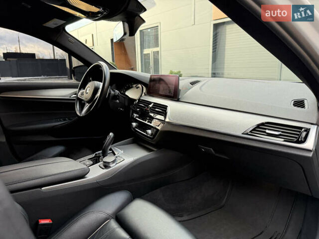 Білий БМВ 5 Серія, об'ємом двигуна 3 л та пробігом 39 тис. км за 38500 $, фото 23 на Automoto.ua