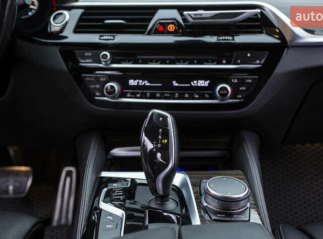 Белый БМВ 5 Серия, объемом двигателя 3 л и пробегом 101 тыс. км за 36500 $, фото 18 на Automoto.ua