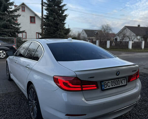 Белый БМВ 5 Серия, объемом двигателя 2 л и пробегом 215 тыс. км за 22950 $, фото 17 на Automoto.ua