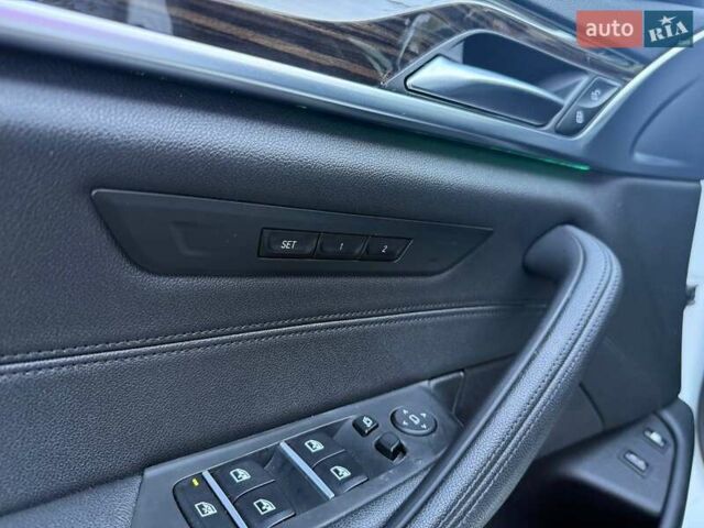 Белый БМВ 5 Серия, объемом двигателя 2 л и пробегом 118 тыс. км за 26990 $, фото 12 на Automoto.ua