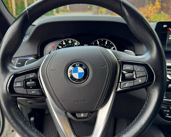 БМВ 5 Серия 2018 в Буче на Automoto.ua Белый БМВ 5 Серия, объемом двигателя 2.99 л и пробегом 108 тыс. км за 45000 $, фото 5 на Automoto.ua