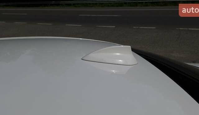 Білий БМВ 5 Серія, об'ємом двигуна 2 л та пробігом 165 тис. км за 27200 $, фото 43 на Automoto.ua