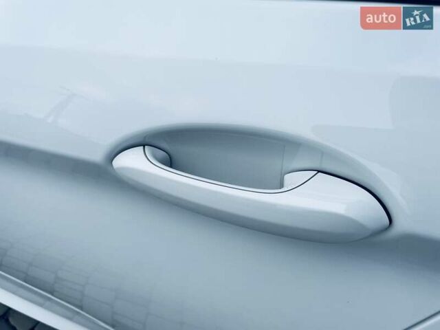 Білий БМВ 5 Серія, об'ємом двигуна 2.99 л та пробігом 121 тис. км за 40000 $, фото 23 на Automoto.ua