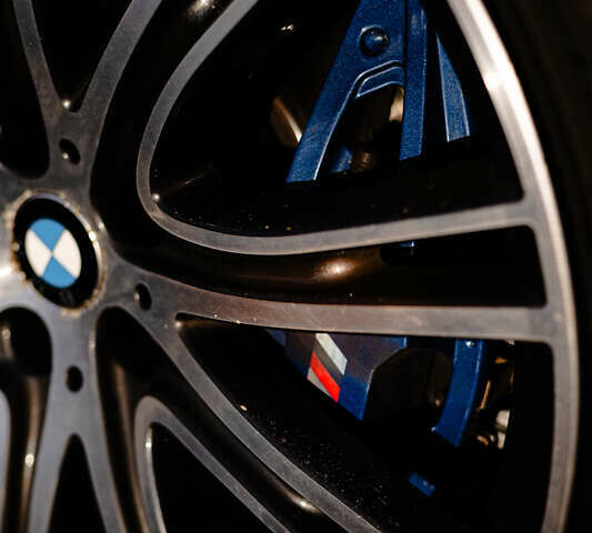 Белый БМВ 5 Серия, объемом двигателя 4.39 л и пробегом 103 тыс. км за 36000 $, фото 13 на Automoto.ua