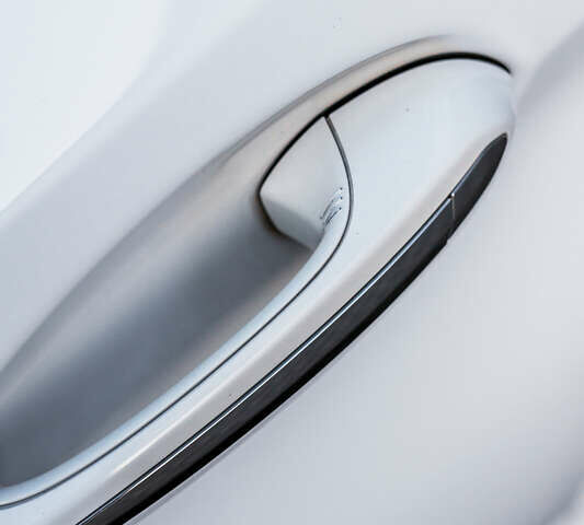 Белый БМВ 5 Серия, объемом двигателя 2 л и пробегом 175 тыс. км за 30000 $, фото 7 на Automoto.ua