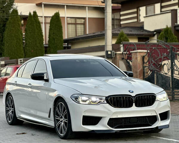 Белый БМВ 5 Серия, объемом двигателя 3 л и пробегом 204 тыс. км за 27500 $, фото 5 на Automoto.ua