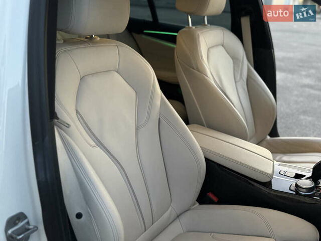 Белый БМВ 5 Серия, объемом двигателя 2 л и пробегом 70 тыс. км за 28888 $, фото 81 на Automoto.ua