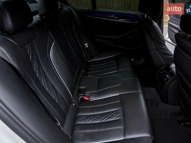 Белый БМВ 5 Серия, объемом двигателя 3 л и пробегом 101 тыс. км за 36500 $, фото 22 на Automoto.ua