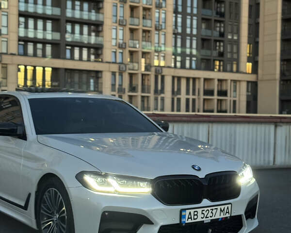 Белый БМВ 5 Серия, объемом двигателя 2 л и пробегом 70 тыс. км за 28888 $, фото 95 на Automoto.ua