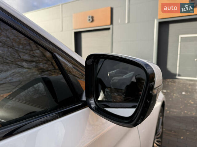 Білий БМВ 5 Серія, об'ємом двигуна 3 л та пробігом 39 тис. км за 38500 $, фото 22 на Automoto.ua