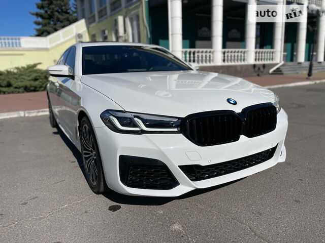 Белый БМВ 5 Серия, объемом двигателя 3 л и пробегом 35 тыс. км за 38000 $, фото 7 на Automoto.ua