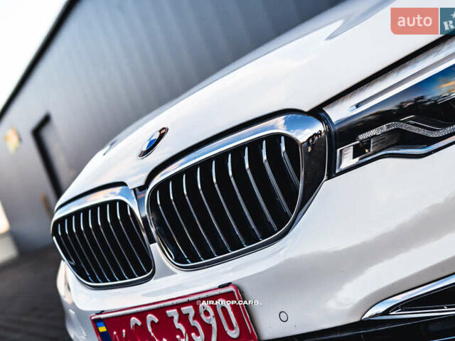 Белый БМВ 5 Серия, объемом двигателя 2 л и пробегом 175 тыс. км за 30000 $, фото 28 на Automoto.ua