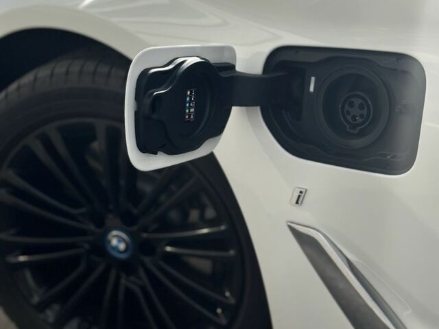 Белый БМВ 5 Серия, объемом двигателя 2 л и пробегом 90 тыс. км за 24000 $, фото 13 на Automoto.ua