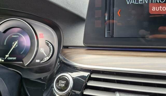 Белый БМВ 5 Серия, объемом двигателя 2 л и пробегом 168 тыс. км за 25100 $, фото 7 на Automoto.ua