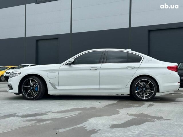 Белый БМВ 5 Серия, объемом двигателя 2 л и пробегом 117 тыс. км за 26690 $, фото 4 на Automoto.ua