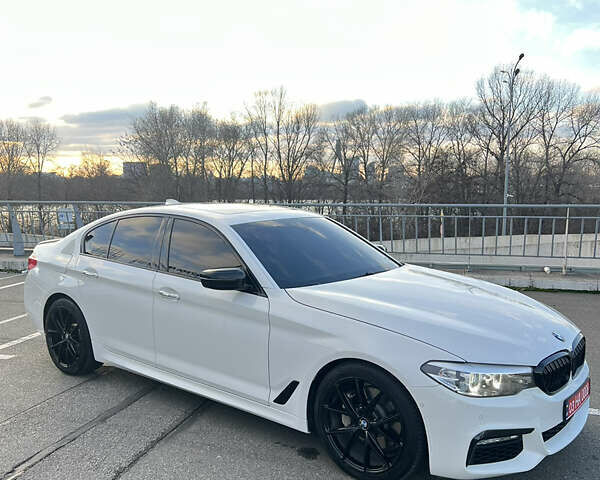 Белый БМВ 5 Серия, объемом двигателя 2 л и пробегом 142 тыс. км за 24900 $, фото 2 на Automoto.ua