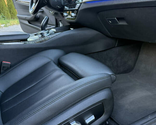 Белый БМВ 5 Серия, объемом двигателя 2 л и пробегом 175 тыс. км за 25900 $, фото 19 на Automoto.ua