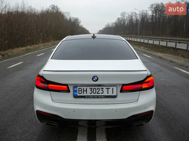 Белый БМВ 5 Серия, объемом двигателя 3 л и пробегом 101 тыс. км за 36500 $, фото 5 на Automoto.ua