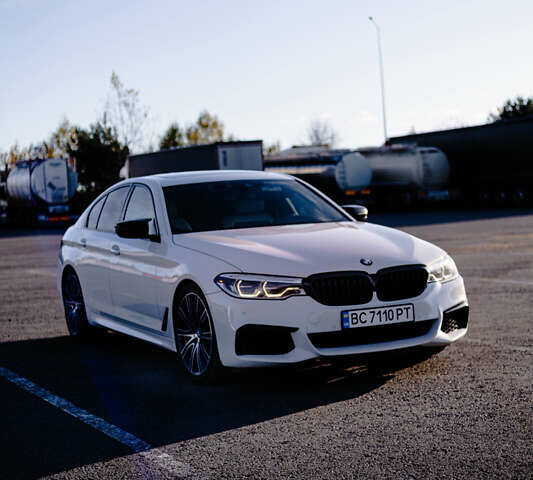 Белый БМВ 5 Серия, объемом двигателя 4.39 л и пробегом 103 тыс. км за 36000 $, фото 2 на Automoto.ua