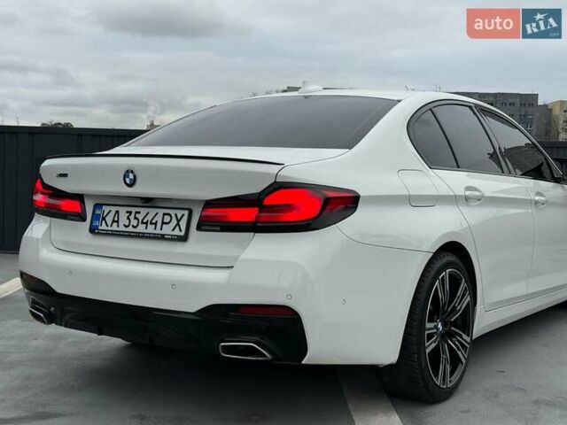 Белый БМВ 5 Серия, объемом двигателя 2 л и пробегом 229 тыс. км за 30000 $, фото 25 на Automoto.ua