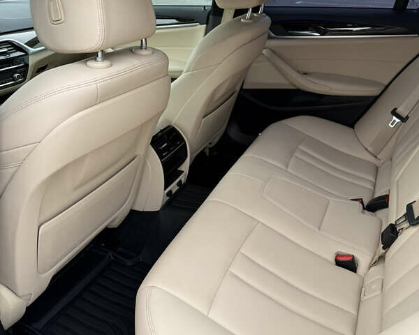 Белый БМВ 5 Серия, объемом двигателя 2 л и пробегом 183 тыс. км за 24700 $, фото 13 на Automoto.ua