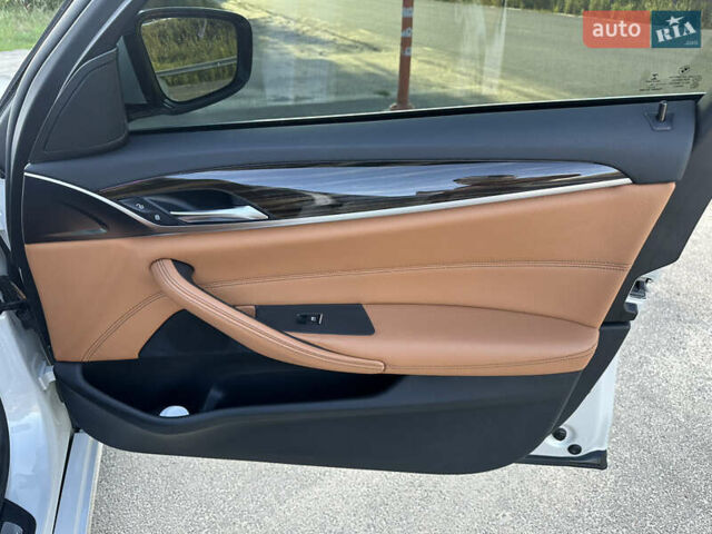 Белый БМВ 5 Серия, объемом двигателя 2 л и пробегом 108 тыс. км за 29500 $, фото 23 на Automoto.ua