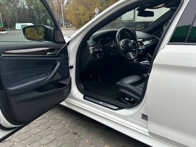 Белый БМВ 5 Серия, объемом двигателя 2 л и пробегом 85 тыс. км за 24500 $, фото 8 на Automoto.ua