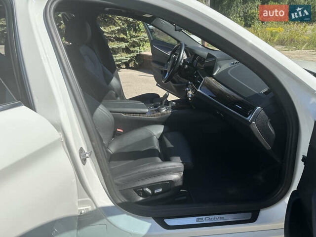 Білий БМВ 5 Серія, об'ємом двигуна 2 л та пробігом 118 тис. км за 28500 $, фото 11 на Automoto.ua
