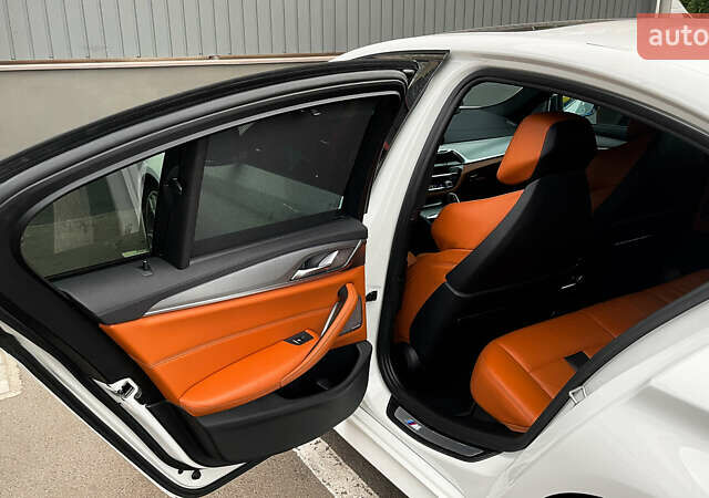 Білий БМВ 5 Серія, об'ємом двигуна 3 л та пробігом 88 тис. км за 60000 $, фото 8 на Automoto.ua