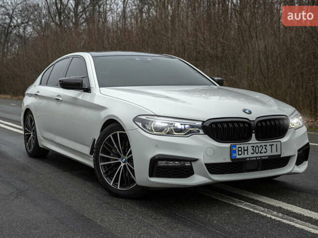 Белый БМВ 5 Серия, объемом двигателя 3 л и пробегом 101 тыс. км за 36500 $, фото 2 на Automoto.ua