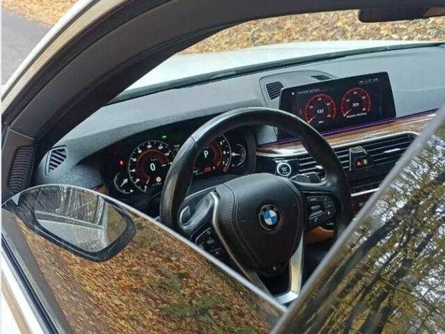 Белый БМВ 5 Серия, объемом двигателя 3 л и пробегом 115 тыс. км за 19800 $, фото 8 на Automoto.ua