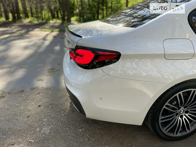 Белый БМВ 5 Серия, объемом двигателя 3 л и пробегом 35 тыс. км за 38000 $, фото 33 на Automoto.ua