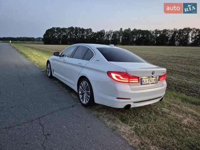 Белый БМВ 5 Серия, объемом двигателя 2 л и пробегом 103 тыс. км за 33000 $, фото 6 на Automoto.ua