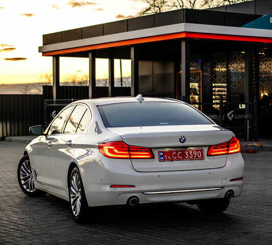 Белый БМВ 5 Серия, объемом двигателя 2 л и пробегом 175 тыс. км за 30000 $, фото 6 на Automoto.ua